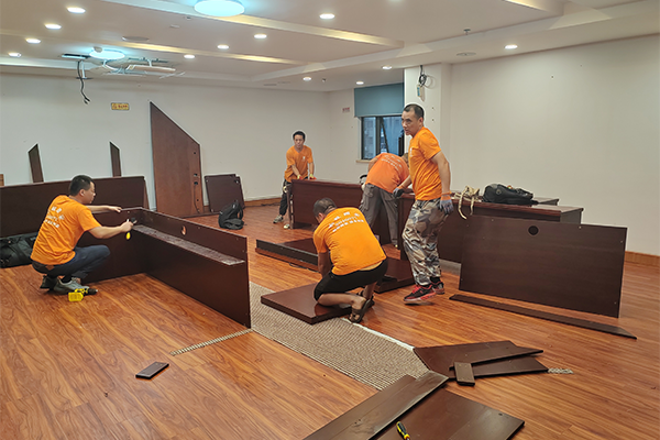 廈門搬家：搬運大型家具的難點與技巧